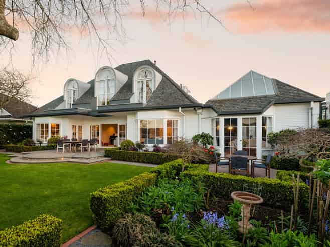 50 Lake Crescent, Hamilton Lake
