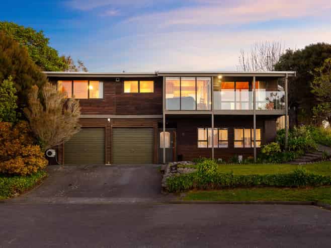 25 James Cook Drive, Whitby