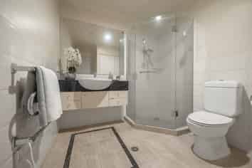 4L/118 Gladstone Road, Parnell