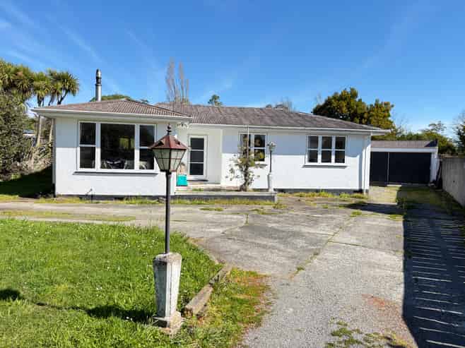 22 Daniel Street, Martinborough