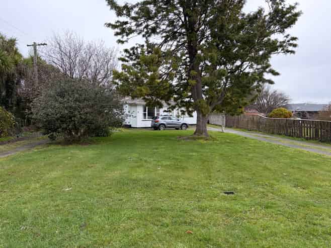 22 Daniel Street, Martinborough