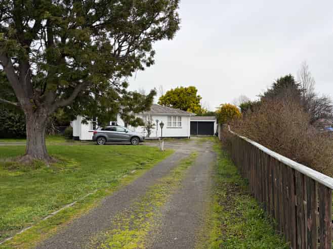 22 Daniel Street, Martinborough