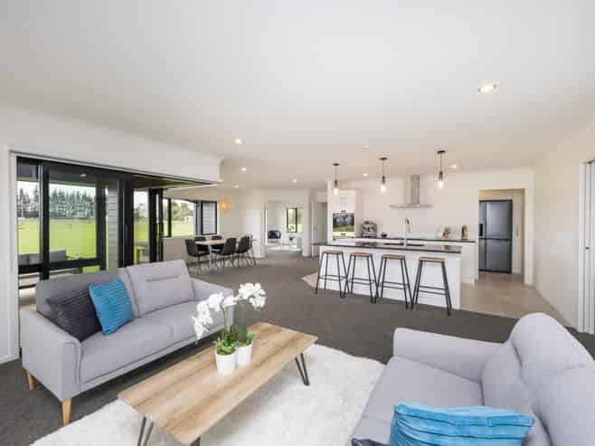 455 Mount Stewart Halcombe Road, Halcombe