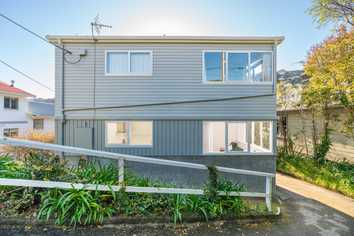 8/76 Waipapa Road, Hataitai