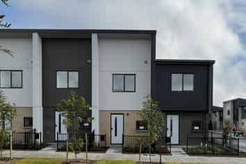 8 Hoopers Road, Glen Eden