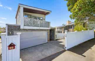 2A Campbell Crescent, Epsom