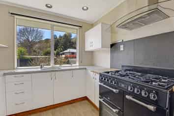 24 Hunt Terrace, WAKEFIELD
