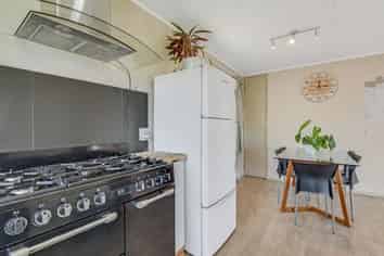 24 Hunt Terrace, WAKEFIELD
