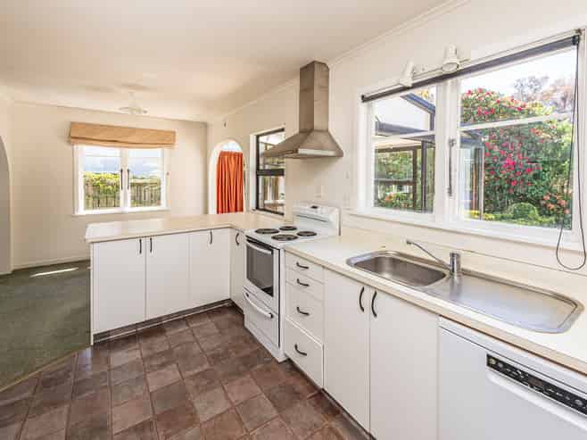 62 Parkes Avenue, Saint Johns Hill