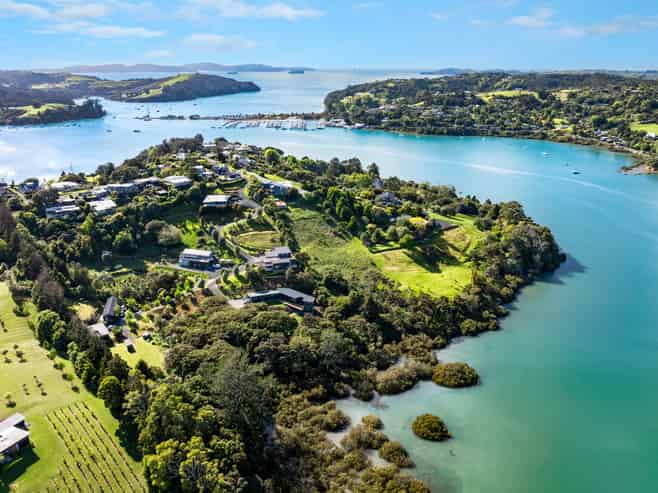 24a Green Road, Matakana