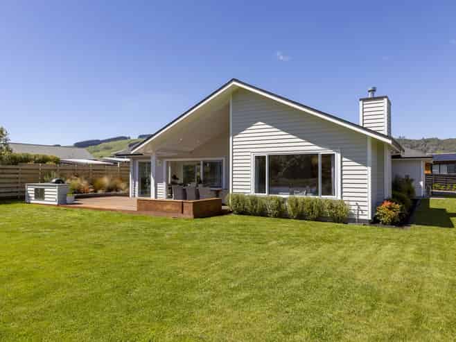 38 Pukeko Way, Kinloch