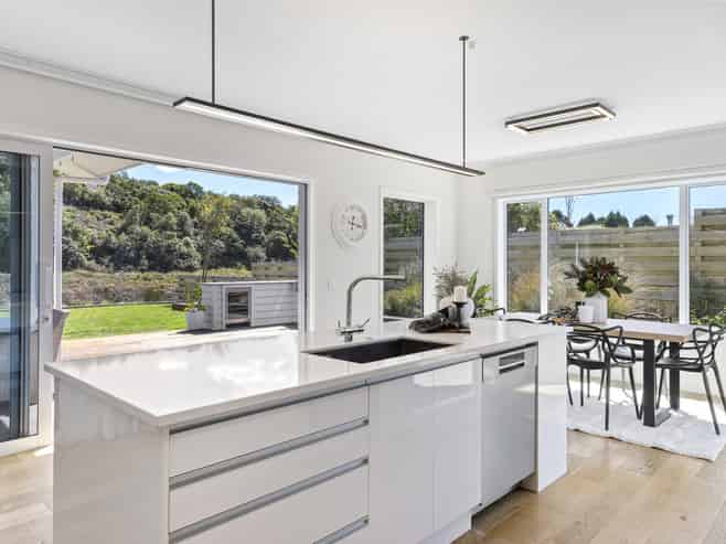 38 Pukeko Way, Kinloch