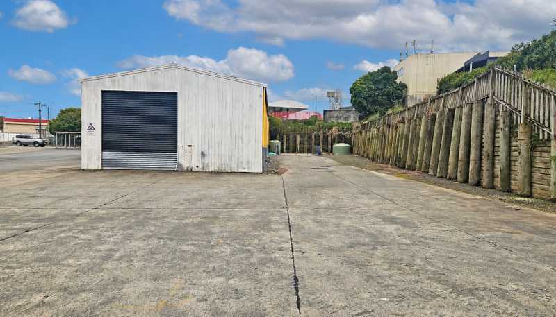 6 Titan Place & 44 Flexman Place, Silverdale