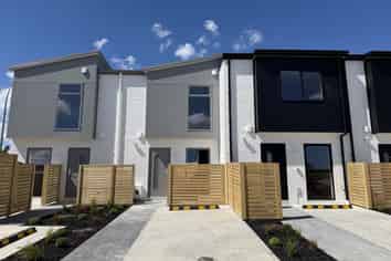 2/50 Forest Lake Road, Forest Lake