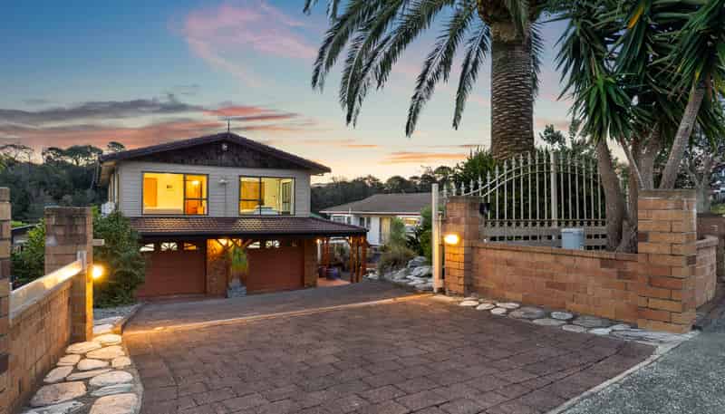 2 Francis Curtis Avenue, Blockhouse Bay
