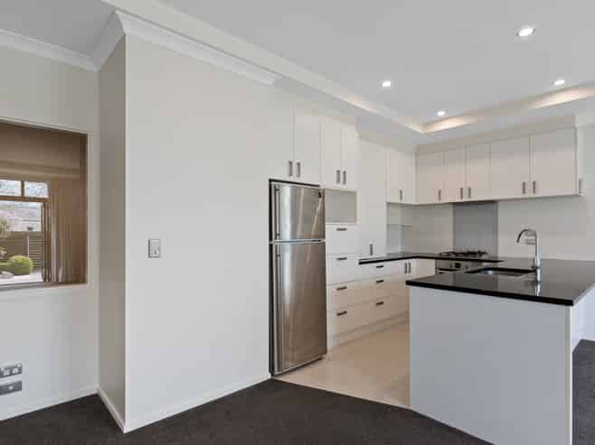 58 Country Club Terrace, Northwood