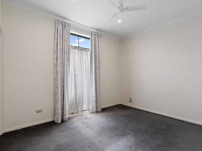 58 Country Club Terrace, Northwood