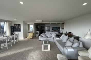 5A3/29 Maunganui Road - Cayman Apartments, Mount Maunganui