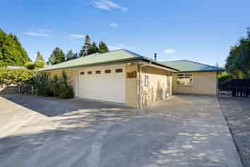 12 Russell Street, Darfield