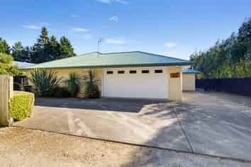 12 Russell Street, Darfield