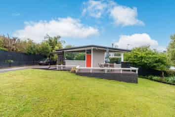 53 D'Oyly Drive, Stanmore Bay