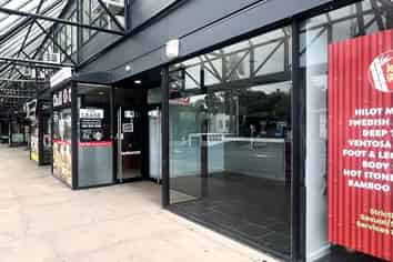 Prime Location - Ideal Hair Salon or Retail Space