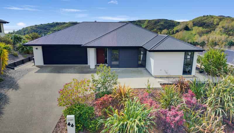44 Quail Rise, Stoke