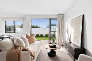 1/102 Swayne Road, Cambridge