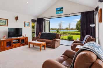 20 Ludlow Drive, Huntingdon/Lake Hood
