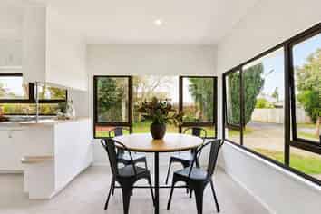 17 Garnett Avenue, Forest Lake