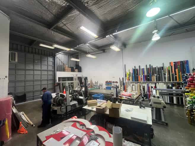 Minimal office industrial – 220sqm