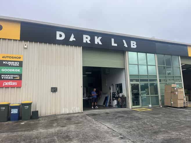 Minimal office industrial – 220sqm