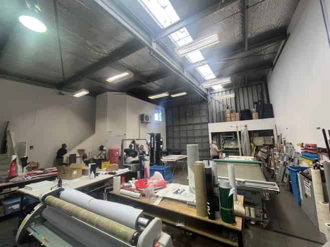 Minimal office industrial – 220sqm