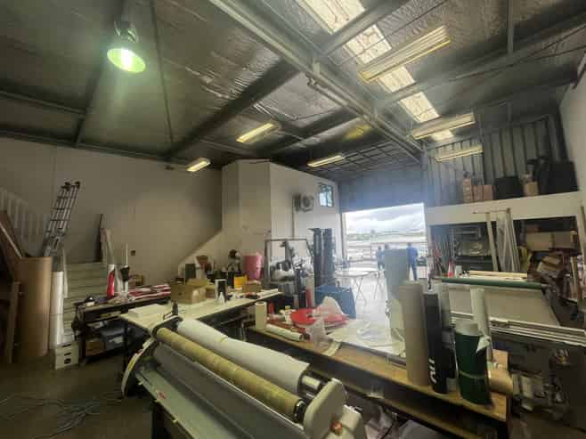 Minimal office industrial – 220sqm