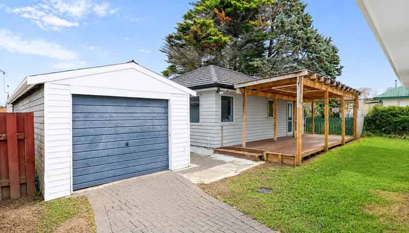 17a Garnett avenue, Forest Lake