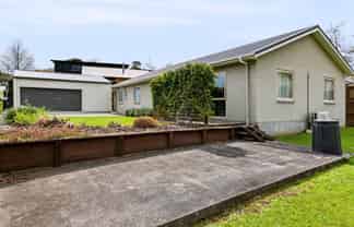 55 Poplar Grove, Whalers Gate