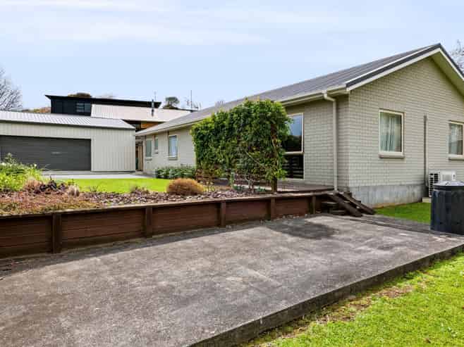 55 Poplar Grove, Whalers Gate