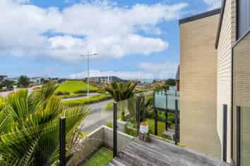 34 Te Oneroa Way, Long Bay