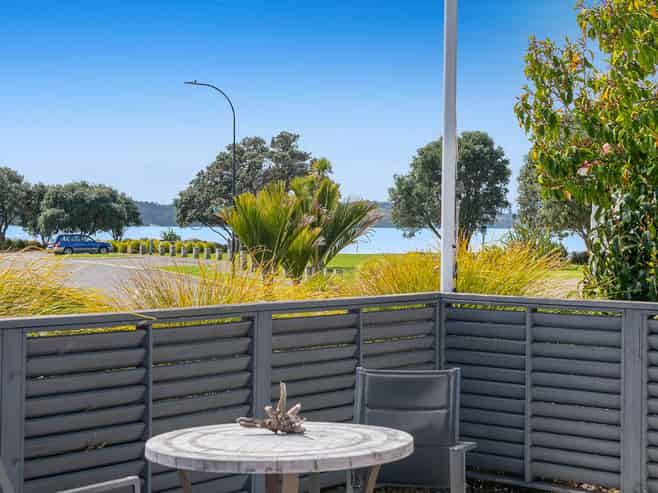 22 Schooner Avenue, Snells Beach