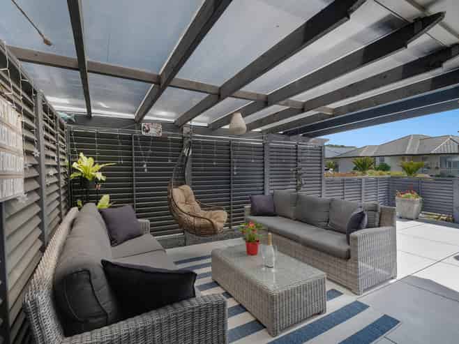 22 Schooner Avenue, Snells Beach
