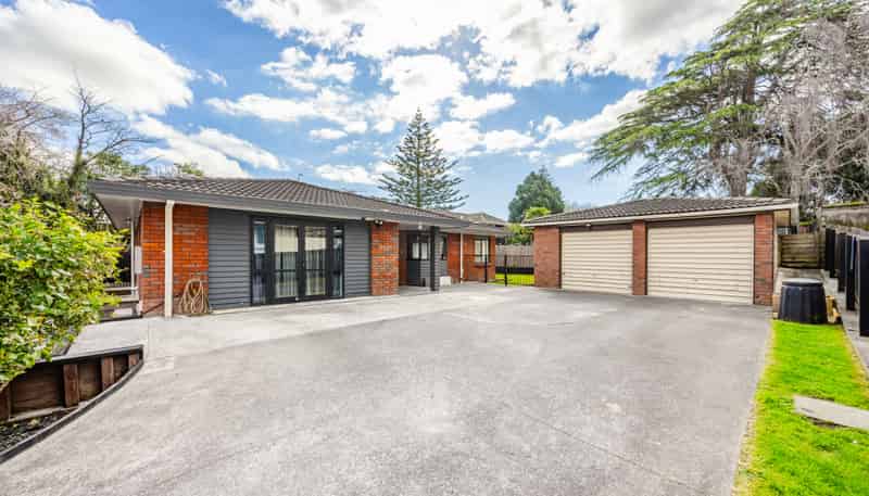 2/59 Youngs Road, Papakura