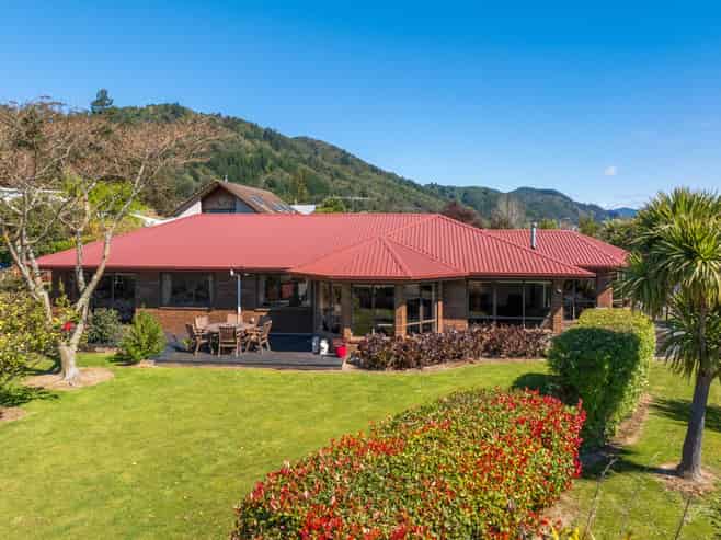 4 Admiralty Place, Waikawa