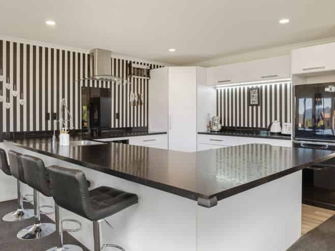 4 Admiralty Place, Waikawa