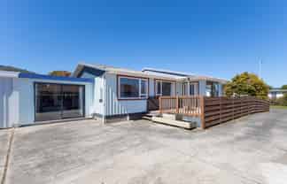 22 Kanawa Street, Waikanae