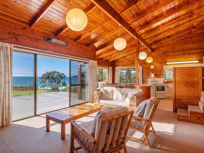 878 Black Jack Road, Opito Bay