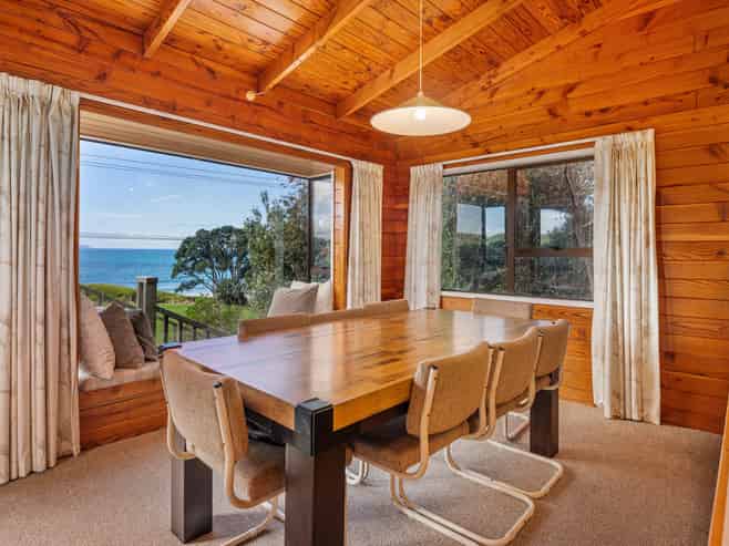 878 Black Jack Road, Opito Bay