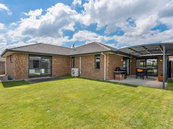 15 Hector Drive, Rototuna North