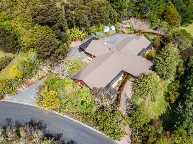 30 McCallum Drive, Sandspit