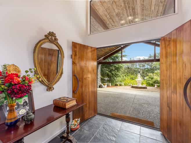 30 McCallum Drive, Sandspit