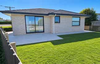12a Hughson Street, Waitara